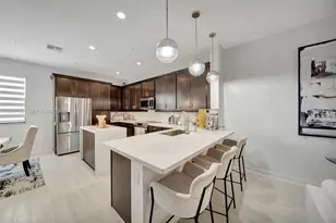 11355 SW 14th St, Pembroke Pines, FL 33025 - Photo 23