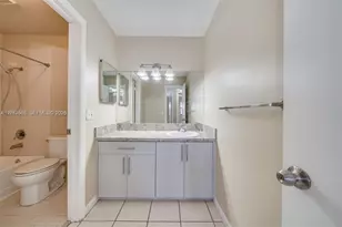 15630 SW 80th St, Miami, FL 33193 - Photo 11