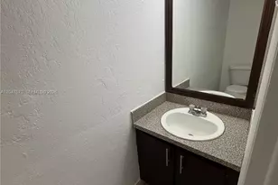 1305 W 53rd St, Hialeah, FL 33012 - Photo 7