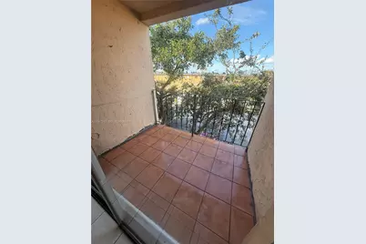 1305 W 53rd St #406, Hialeah, FL 33012 - Photo 29