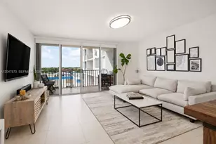 1700 NW N River Dr, Miami, FL 33125 - Photo 9