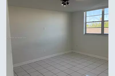 1990 Marseille Dr #303, Miami Beach, FL 33141 - Photo 11