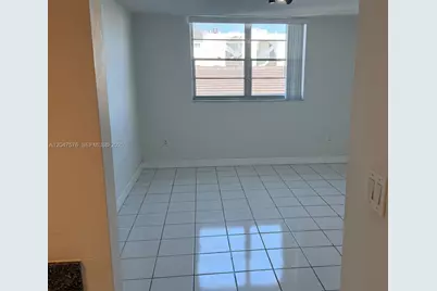 1990 Marseille Dr #303, Miami Beach, FL 33141 - Photo 9