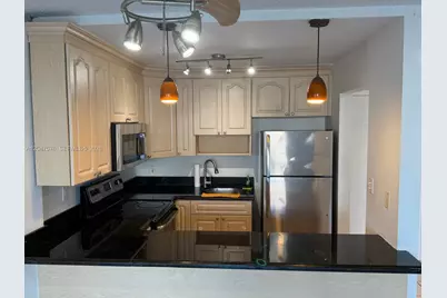 1990 Marseille Dr #303, Miami Beach, FL 33141 - Photo 3