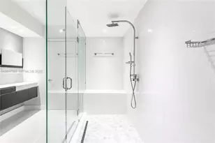 17201 Collins Ave, Sunny Isles Beach, FL 33160 - Photo 23