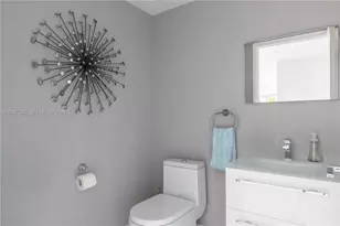 17201 Collins Ave, Sunny Isles Beach, FL 33160 - Photo 31