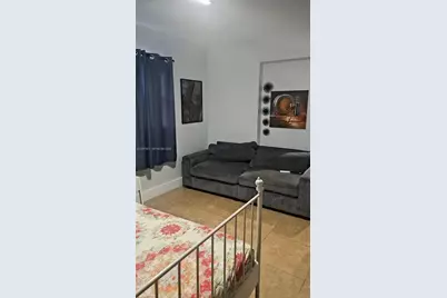 965 NE 146th St #Side Room, North Miami, FL 33161 - Photo 3