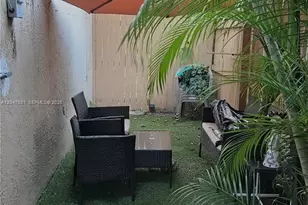 965 NE 146th St, North Miami, FL 33161 - Photo 1