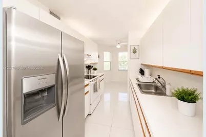 1251 SW 125th Ave #402T, Pembroke Pines, FL 33027 - Photo 5