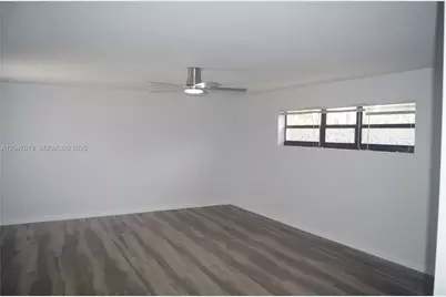 5465 N Andrews Ave, Oakland Park, FL 33309 - Photo 9