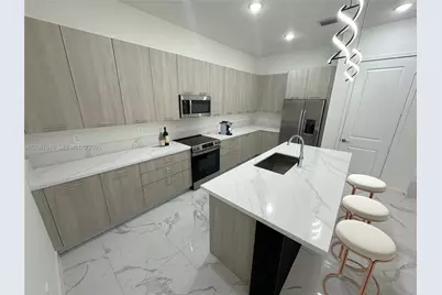 4255 SW 123rd Ter, Davie, FL 33330 - Photo 7