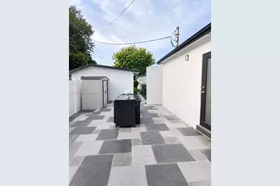 10955 SW 223rd St, Miami, FL 33170 - Photo 11