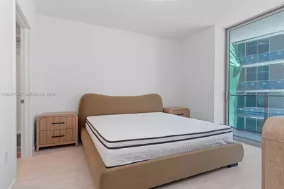 77 SE 5th St. #1905, Miami, FL 33131 - Photo 5
