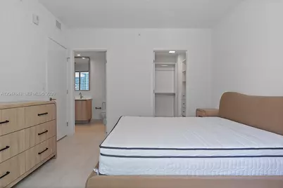 77 SE 5th St. #1905, Miami, FL 33131 - Photo 3