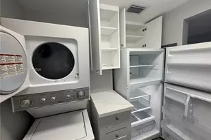 1933 SW 7th St, Miami, FL 33135 - Photo 23