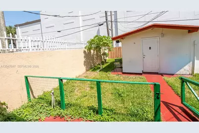 525 E 24th St, Hialeah, FL 33013 - Photo 19
