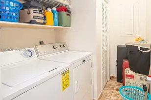 525 E 24th St, Hialeah, FL 33013 - Photo 11