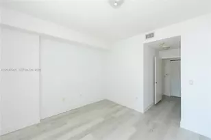 79 SW 12th St, Miami, FL 33130 - Photo 11