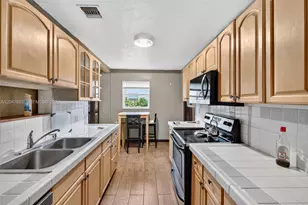 721 N 69th Ave, Hollywood, FL 33024 - Photo 13