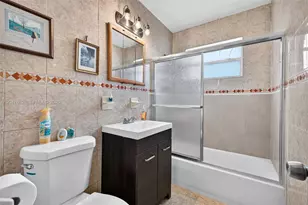 721 N 69th Ave, Hollywood, FL 33024 - Photo 37