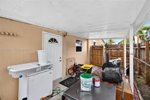 721 N 69th Ave, Hollywood, FL 33024 - Photo 43