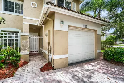2296 NW 170th Ave, Pembroke Pines, FL 33028 - Photo 3