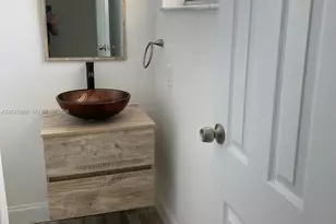 7900 Tatum Waterway Dr, Miami Beach, FL 33141 - Photo 25