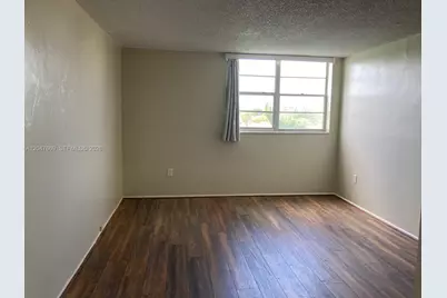 7900 Tatum Waterway Dr #305, Miami Beach, FL 33141 - Photo 35