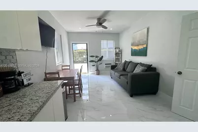 320 SW 29th Rd #Cottage, Miami, FL 33129 - Photo 5