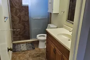 410 NW 68th Ave, Plantation, FL 33317 - Photo 19