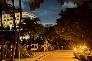 345 Ocean Dr, Miami Beach, FL 33139 - Photo 17