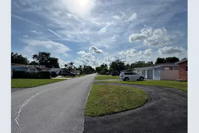 7612 Plantation Blvd, Miramar, FL 33023 - Photo 15