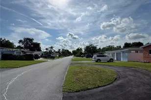7612 Plantation Blvd, Miramar, FL 33023 - Photo 15