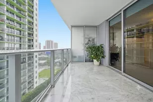 488 NE 18th St, Miami, FL 33132 - Photo 7