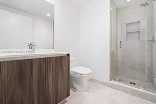 488 NE 18th St, Miami, FL 33132 - Photo 17