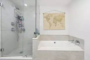 488 NE 18th St, Miami, FL 33132 - Photo 15
