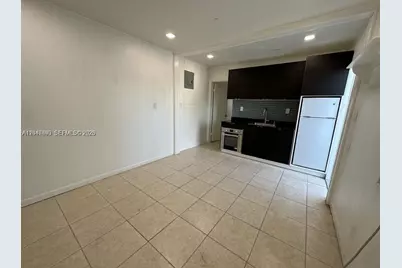 301 9th St #1, Hallandale Beach, FL 33009 - Photo 3