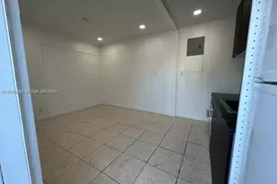 301 9th St, Hallandale Beach, FL 33009 - Photo 5