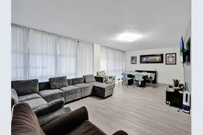 800 Parkview Dr #131, Hallandale Beach, FL 33009 - Photo 7