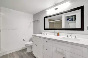 800 Parkview Dr, Hallandale Beach, FL 33009 - Photo 19