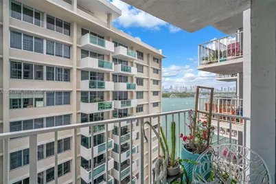 1228 West Ave #1213, Miami Beach, FL 33139 - Photo 7