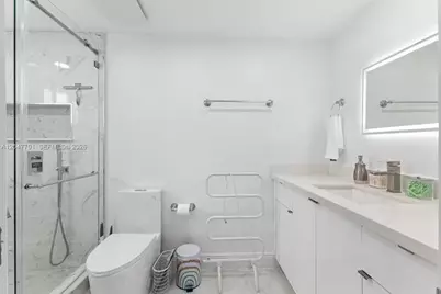 1240 NE 159th St, North Miami Beach, FL 33162 - Photo 9