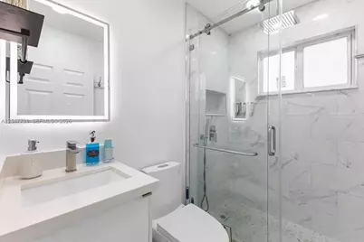 1240 NE 159th St, North Miami Beach, FL 33162 - Photo 25