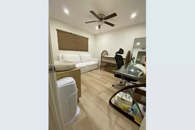 1200 Tallwood Ave #302, Hollywood, FL 33021 - Photo 15