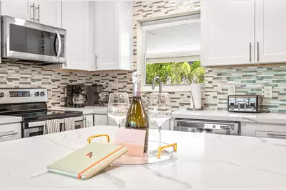 190 NE 21st St, Boca Raton, FL 33431 - Photo 11