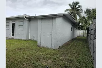 7771 NW 46th St, Lauderhill, FL 33351 - Photo 23