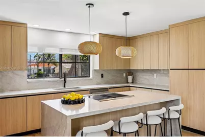 7811 Carlyle Ave, Miami Beach, FL 33141 - Photo 5