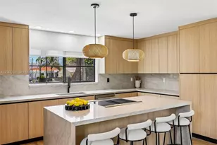 7811 Carlyle Ave, Miami Beach, FL 33141 - Photo 5