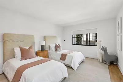 7811 Carlyle Ave, Miami Beach, FL 33141 - Photo 23