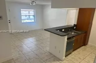 6040 Shaker Wood Cir, Tamarac, FL 33319 - Photo 3